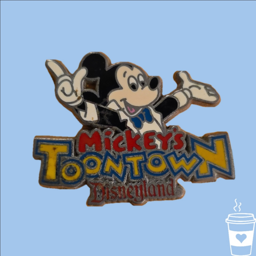 Disney 2005 Disneyland DLR Land Series Mickey’s ToonTown Mickey Mouse Pin